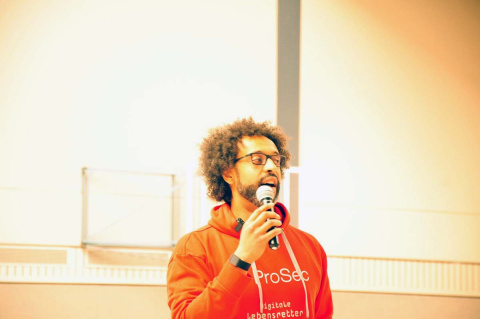 IT und "Social Media": Ethical Hacker Immanuel Br informierte in Hamm ber Risiken