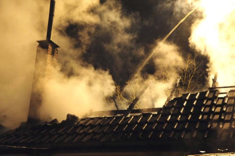 AKTUALISIERT: Dachstuhlbrand in Fürthen - Feuerwehren Hamm und Wissen retteten Wohnhaus