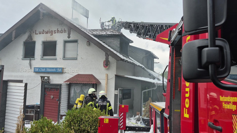 Aktualisiert: Nachl�scharbeiten bei Geb�udebrand in Freilinger Club
