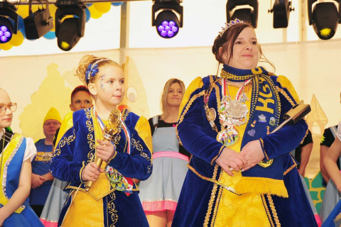 Der traditionelle Fr�hschoppen der Burglahrer Burggrafen zog wieder viele Karnevalisten an