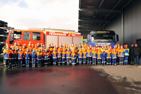 Jugendfeuerwehren zeigten ihr K�nnen: Zahlreiche Zuschauer waren in Giershausen dabei