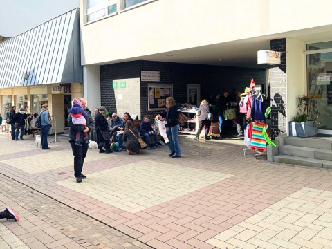 Kleidertauschparty belebte die Altenkirchener Innenstadt