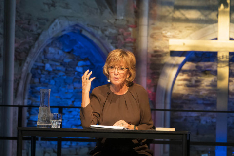 Ulrike Kriener las Liebesgeschichten in der Abtei Rommersdorf