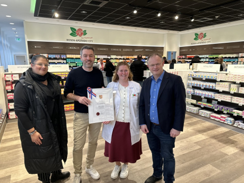 Neuer Schwung f�r Neuwied: Rosen-Apotheke zieht in die alte Hauptpost