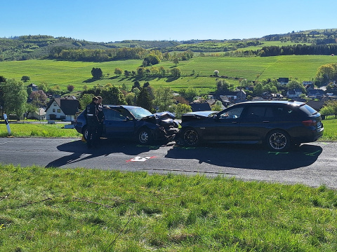 Aktualisiert: Vier Verletzte nach Frontalzusammensto� auf der K 109