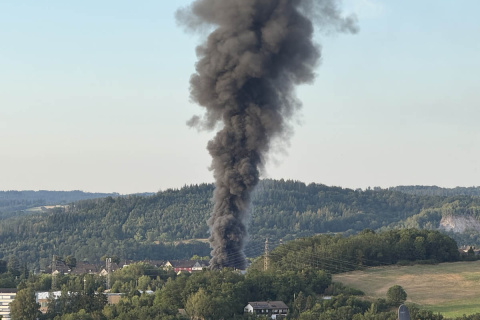 Erstmeldung: Gro�einsatz der Feuerwehr bei Wohnhausbrand in Wissen