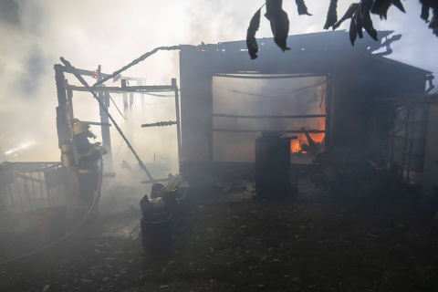 Gro�brand in Woldert: Feuerwehr im n�chtlichen Einsatz
