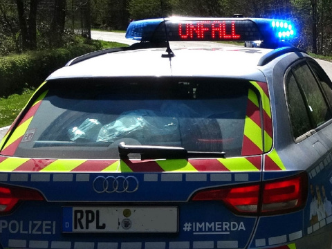 Eilmeldung: Schwerer Verkehrsunfall f�hrt zu Vollsperrung der L 87 bei Rheinbrohl