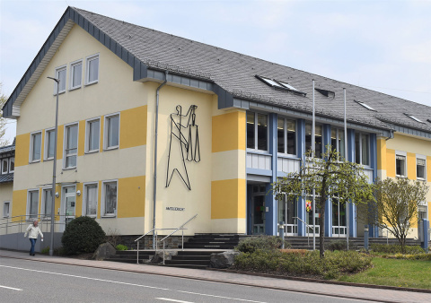 Mieter soll vor Zwangsrumung die Wohnung demoliert haben   Amtsgericht Altenkirchen verhandelte