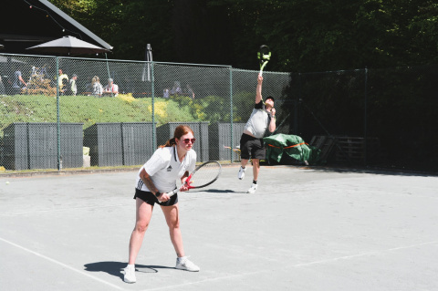 Tennisclub M�ndersbach feiert den 1. Mai, den Tag der offenen T�r und den Saisonstart
