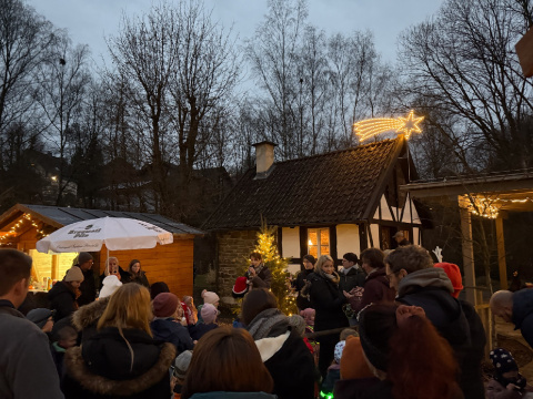 23. Weihnachtsmarkt Katzwinkel-Elkhausen: Gemeinschaft statt Konsum