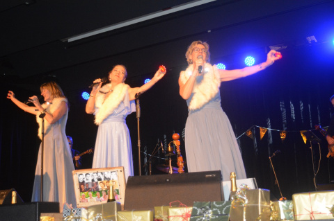 Die "Ladies NYGHT Weihnachtsshow" eroberte die neue Stadthalle in Altenkirchen