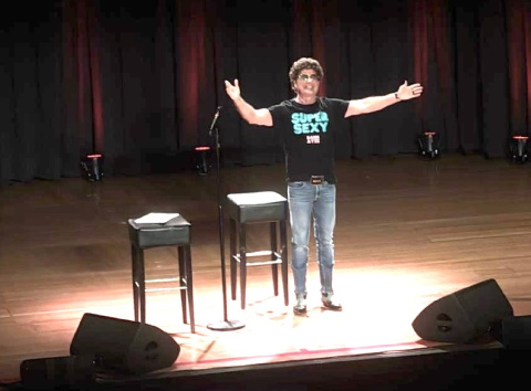 Atze Schrder produzierte in Ransbach-Baumbach Lachsalven ohne Ende