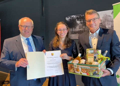 Sophia Denker aus Hövels erhält Studienpreis 2023 des Landkreis Altenkirchen