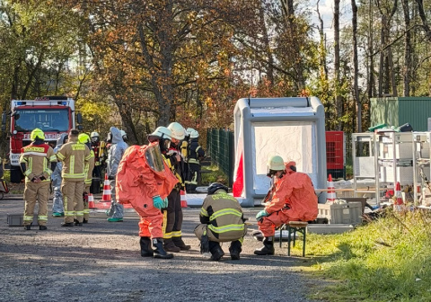 Aktualisiert: Gefahrstoffeinsatz am Hochbeh�lter in Weitefeld - Chlorgas trat aus