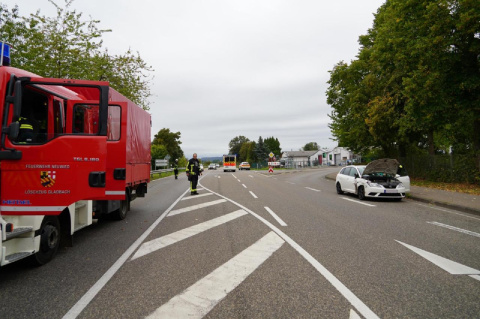 Eilmeldung: Unfall zwischen Feuerwehrfahrzeug und Pkw zwischen Neuwieder Ortsteilen