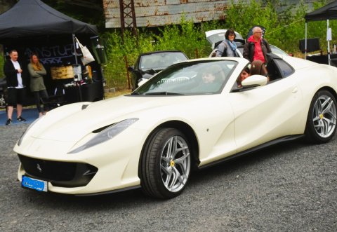 Ein Festival f�r Liebhaber italienischer Automobile im St�ffel-Park in Enspel