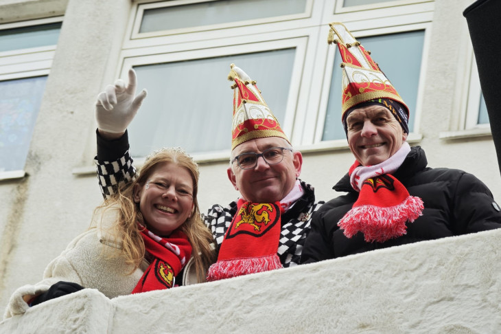 Karneval in Altenkirchen: Tausende feiern den gro�en Umzug