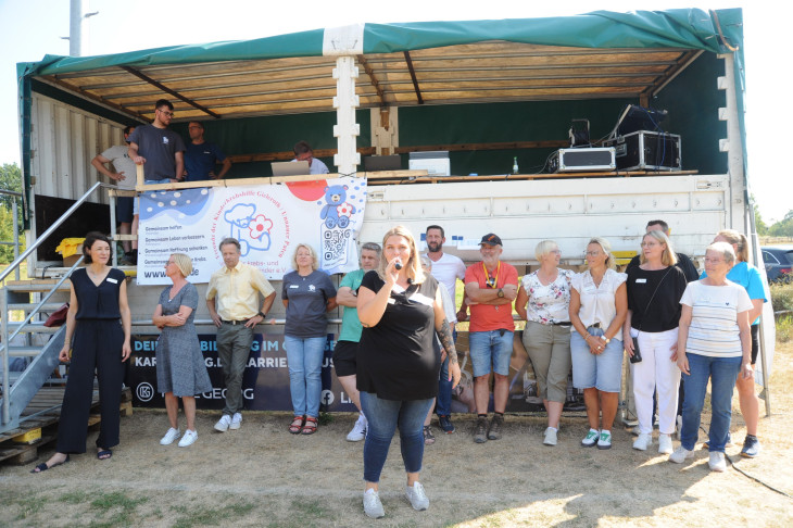 Ramona Fischer (Vorsitzende) er�ffnete die Spiele