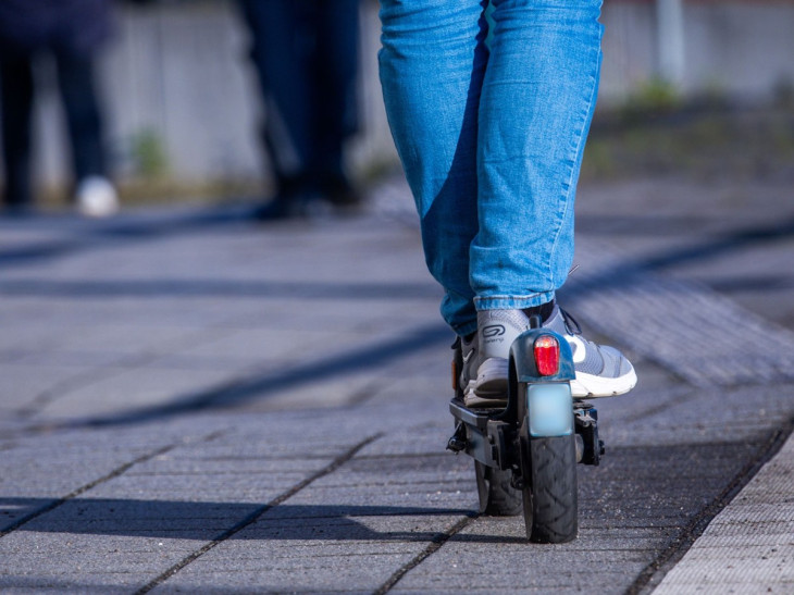 Ungewöhnliche Verfolgungsjagd in Bad Kreuznach: Passant hilft Polizei mit E-Bike