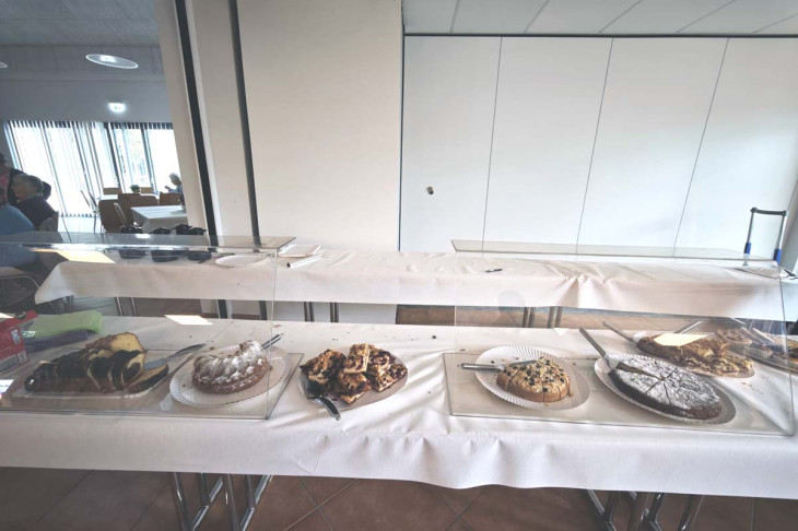 Im B�rgerhaus gab es Kaffee und Kuchen