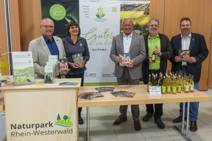 Von links: J�rgen Schmied, Irmgard Schroer, Achim Hallerbach, J�rg Hohenadel und Michael Christ. 