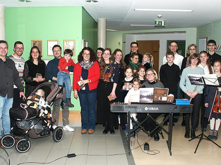 Jugendchor besuchte die Bewohner des Wissener Seniorenheims 