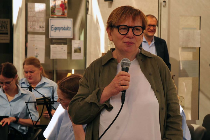 Rita Hartmann begr��te die G�ste