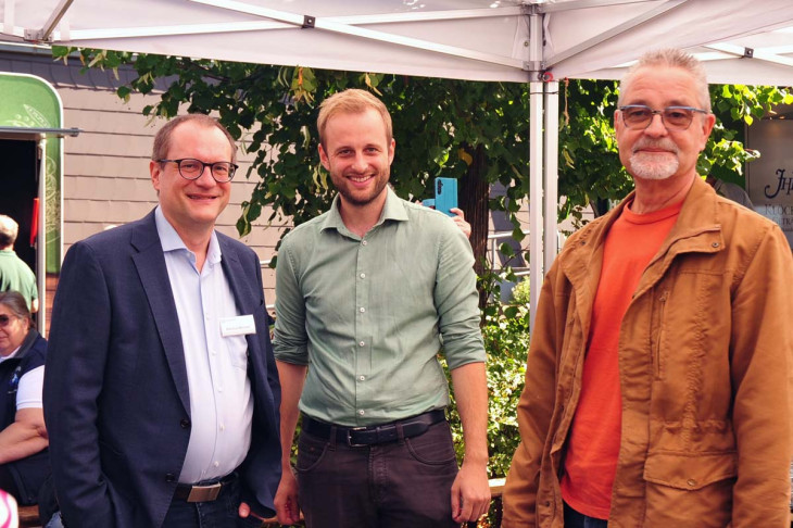 Neben zahlreichen Besuchern war auch Dr. Matthias Reuber (MdL) (mitte) anwesend