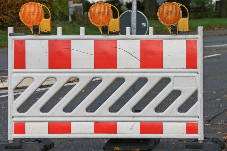 Vollsperrung der Koblenzer Straße in Altenkirchen wegen Gleisbauarbeiten