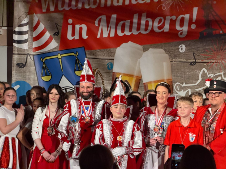 Malberg feiert neue Tollitäten: Prinzenproklamation begeistert Narren