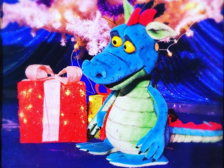 Das Weihnachtswunder in der Schneekugel: Ein Abenteuer in Altenkirchen