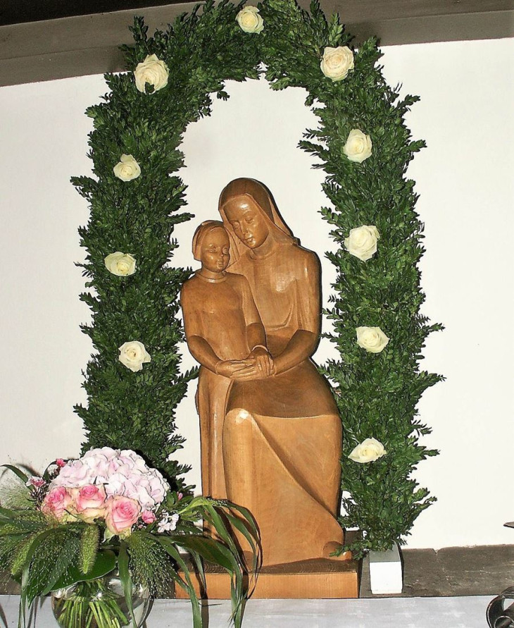 Am kommenden Sonntag, 26. Juli, pr�sentiert die Kirchengemeinde Selbach wieder die Statue der Hl. Anna w�hrend des Gottesdienstes vor der �rtlichen Kapelle. (Foto: Bernhard Theis)