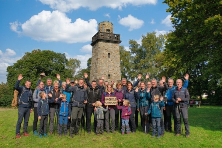 Traditioneller Wandertag der Kreisstadt am Karsamstag in Altenkirchen