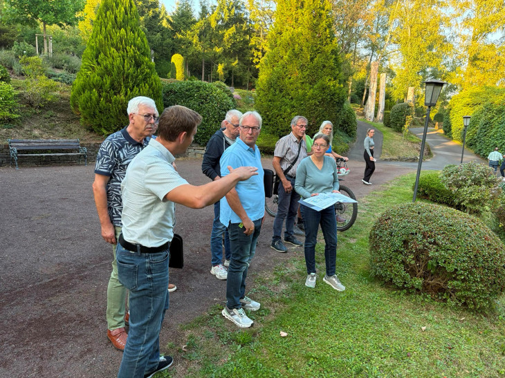 Waldfriedhof Wissen: Neues Konzept für Grabarten und Bestattungsformen