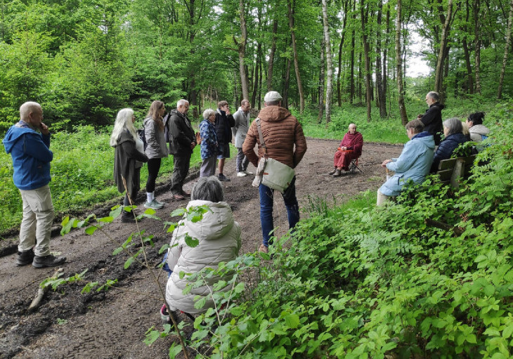 Vesakh-Wanderung im Kloster Hassel: Einblick in Buddhas Leben