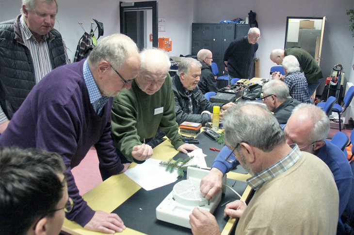 Reparatur-Café in Wissen: Gemeinsam gegen Elektroschrott