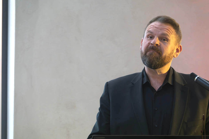 B�rgermeister Christoph Mohr begr��t.