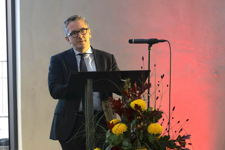 Bundestagsabgeordneter Dr. Thorsten Rudolph spricht Gru�wort
