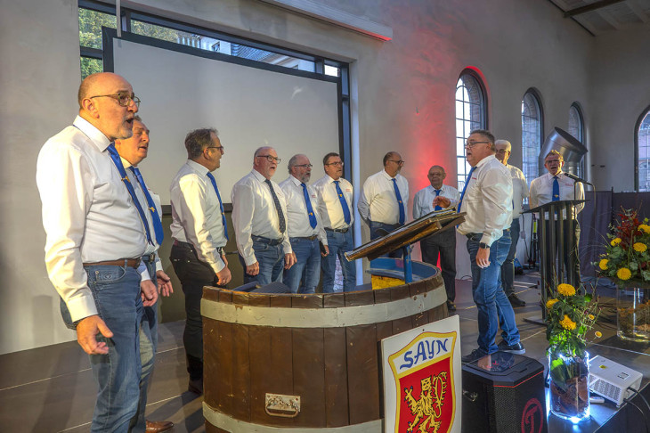 Der Chor �Boos Bar Bubscher� begleitete die Veranstaltung mit diversen Liedbeitr�gen.