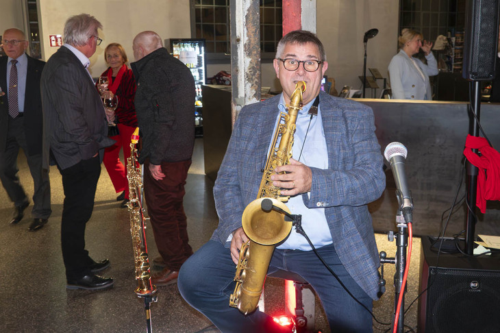 Andreas Nilges sorgt vor und nach dem offiziellen Teil f�r musikalische Unterhaltung. 