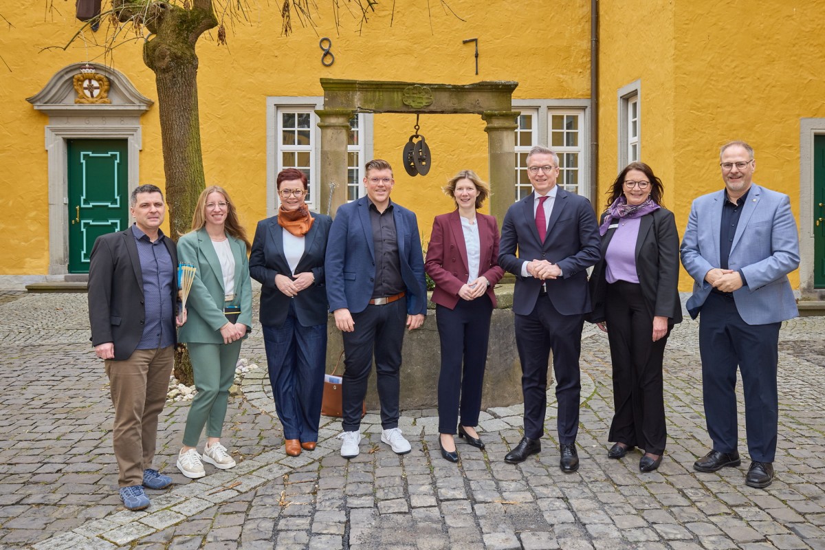 Bundesminister Dr. Karsten Wildberger, Jenny Gro� (MdL), Harald Orthey (MdB) sowie Susanne G�rg zu Besuch auf dem Campus Schloss Montabaur (Fotos: Kathrin Pfeifer)