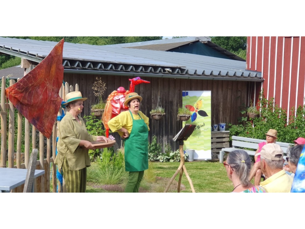 Gartenwesen im Klimagarten: Theaterstck thematisiert Klimawandel in Obererbach