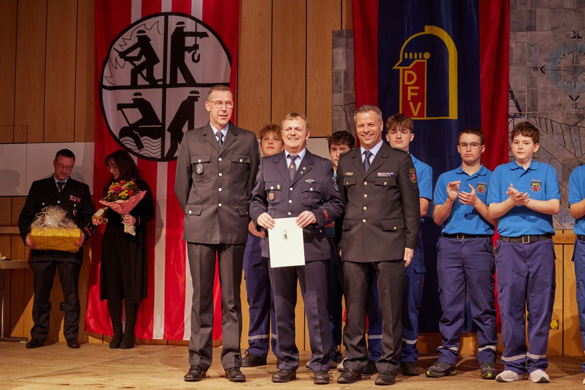 Ehrenabend der Feuerwehr in Montabaur: Ein Abend voller Anerkennung und Abschiede