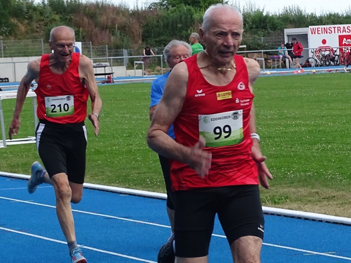 Seniorensprinter Friedhelm Adorf testet Form in Dsseldorf