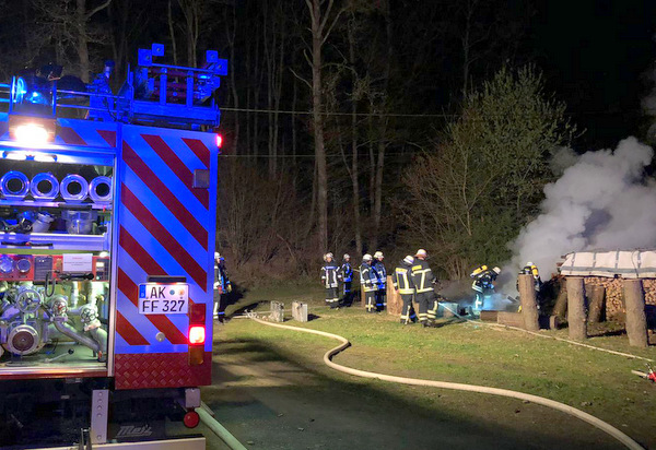 Gleich zwei Mal innerhalb von zwlf Stunden mussten die Einsatzkrfte der Verbandsgemeinde-Feuerwehr Daaden-Herdorf ausrcken. (Foto: Verbandsgemeindefeuerwehr Daaden-Herdorf)