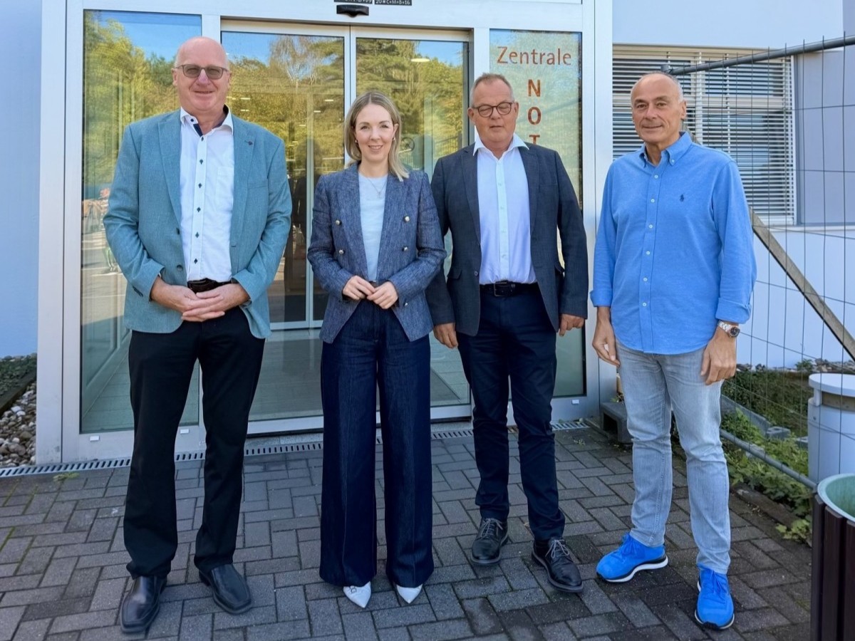 Dr. Hartmut M�nzel, Ellen Demuth MdB, Thomas Werner und Detlef Nonnen (Foto: Tjark Th�n�en)