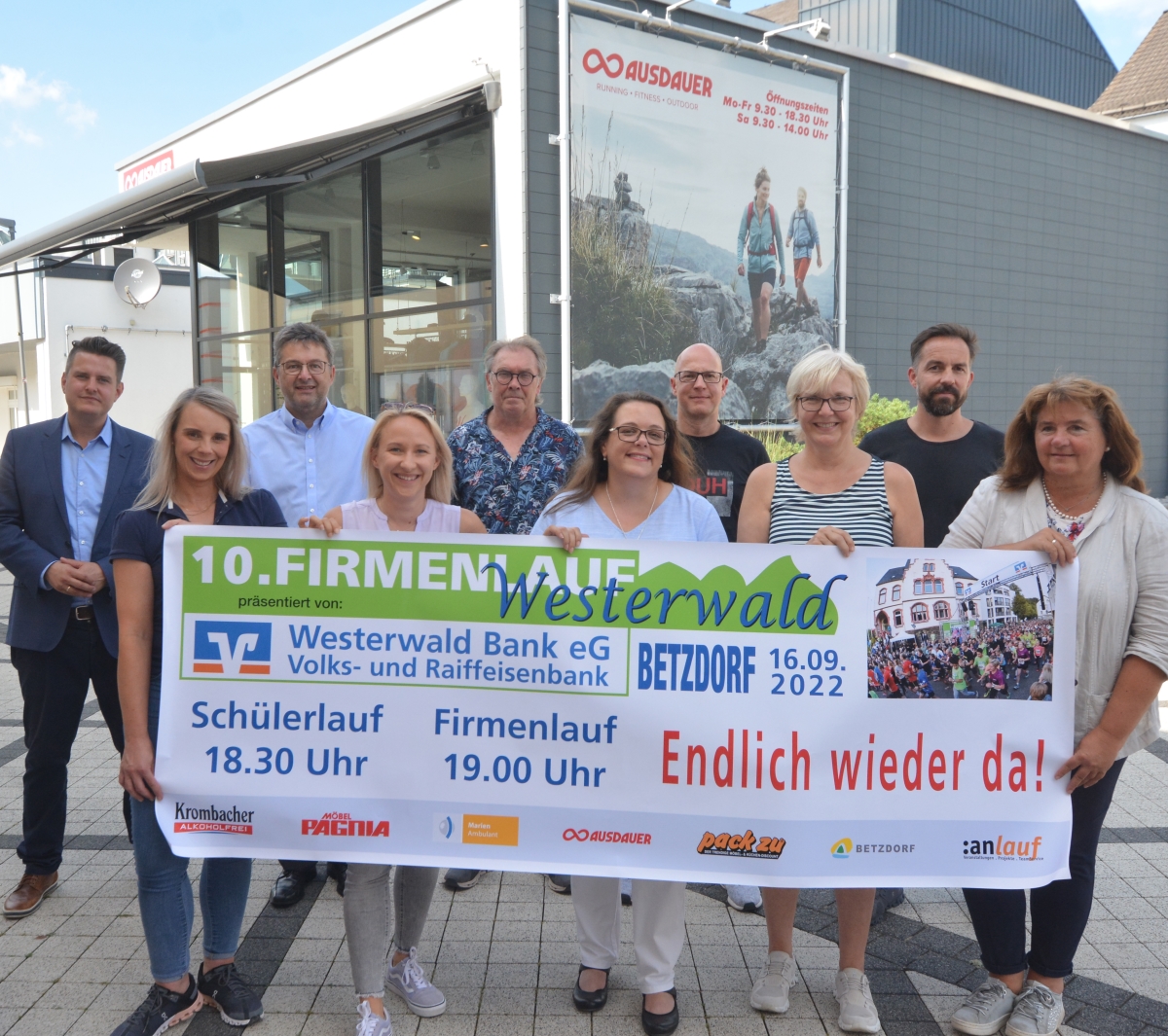 In drei Wochen startet der 10. Betztdorfer Firmenlauf. Noch sind Anmeldungen mglich, und dafr wurde nun noch einmal geworben. (Foto: tt)