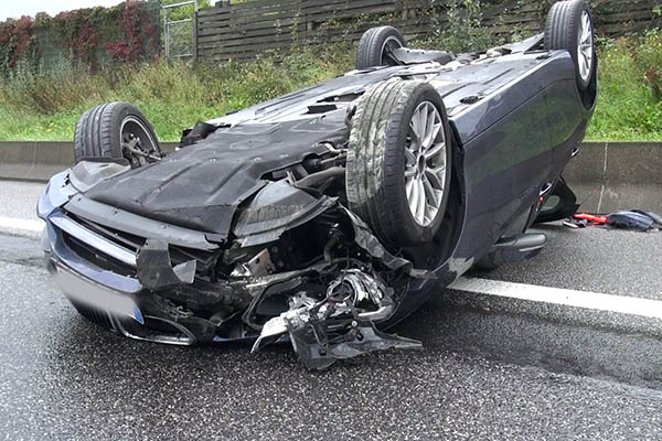 Schwerverletzter nach berschlag auf A 3