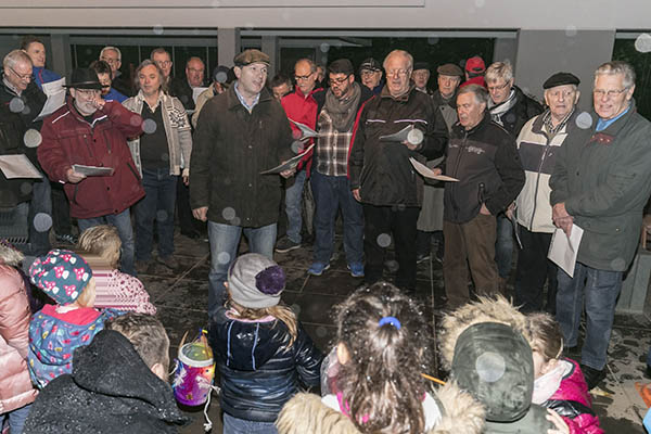 Die Snger des Linzer MGV im katholischen Kindergarten Sankt Marien in Linz. Foto: Heinz Werner Lamberz
